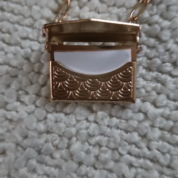 Gold Envelope Purse Necklace - Picture 3 of 10